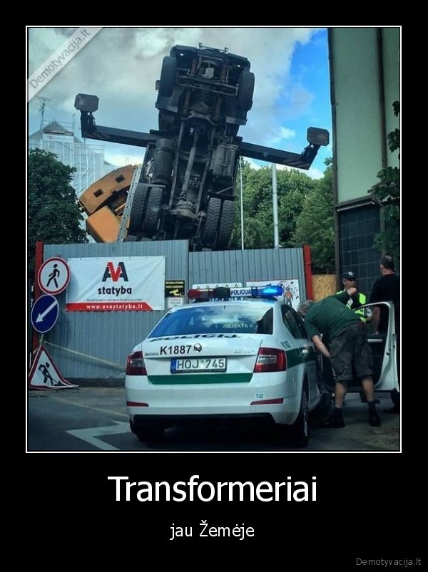 Transformeriai - jau Žemėje. 