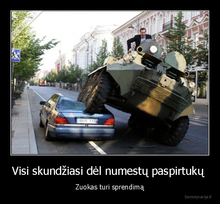 Visi skundžiasi dėl numestų paspirtukų  - Zuokas turi sprendimą. 