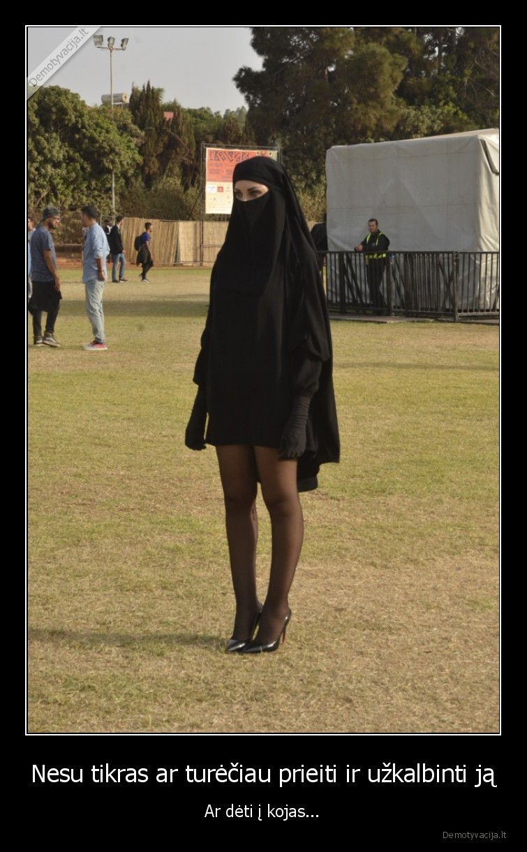 Nesu tikras ar turėčiau prieiti ir užkalbinti ją - Ar dėti į kojas.... 