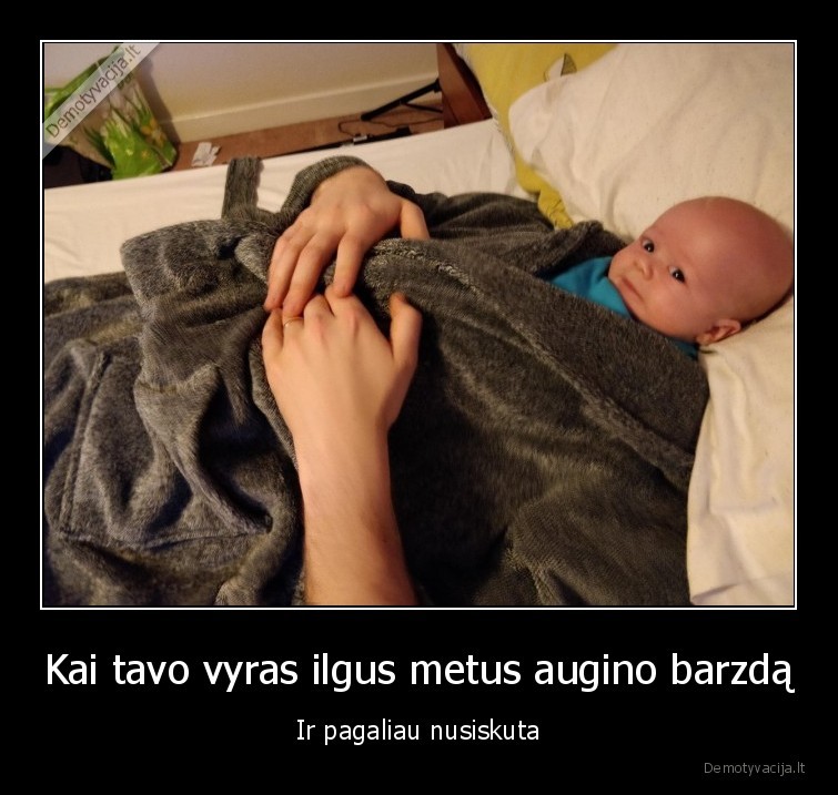 Kai tavo vyras ilgus metus augino barzdą - Ir pagaliau nusiskuta. 