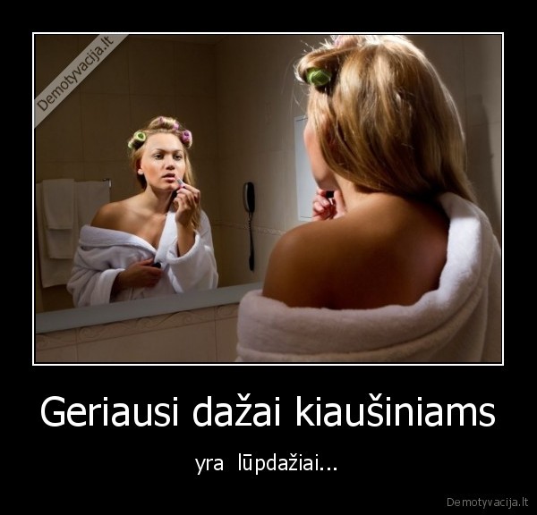 Geriausi dažai kiaušiniams - yra  lūpdažiai.... 